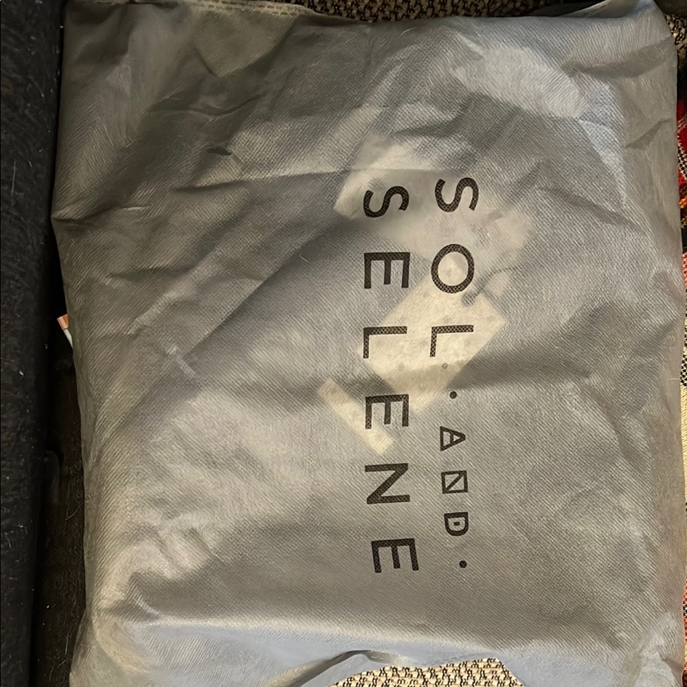 Sol and Selene Gray Quilted Crossbody Bag - Picture 7 of 7